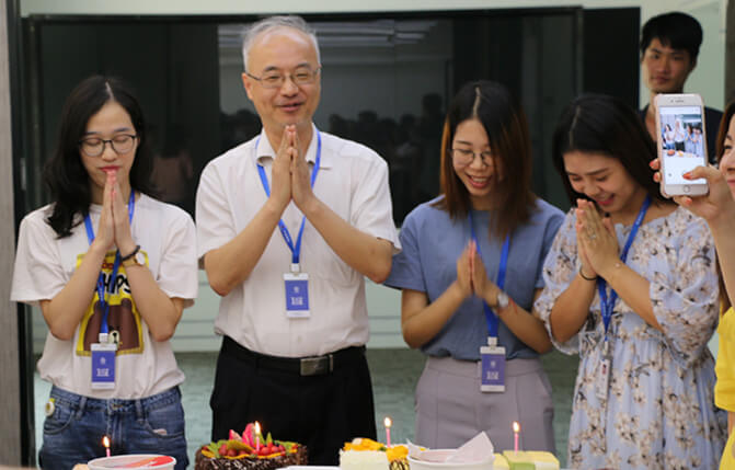 1528381179377173.jpg 壽星們許愿.jpg